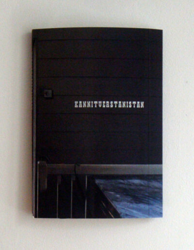 Kannitverstanistan . 30,4 x 21,5 x 1,4 cm . Digitaldruck und Aquarell